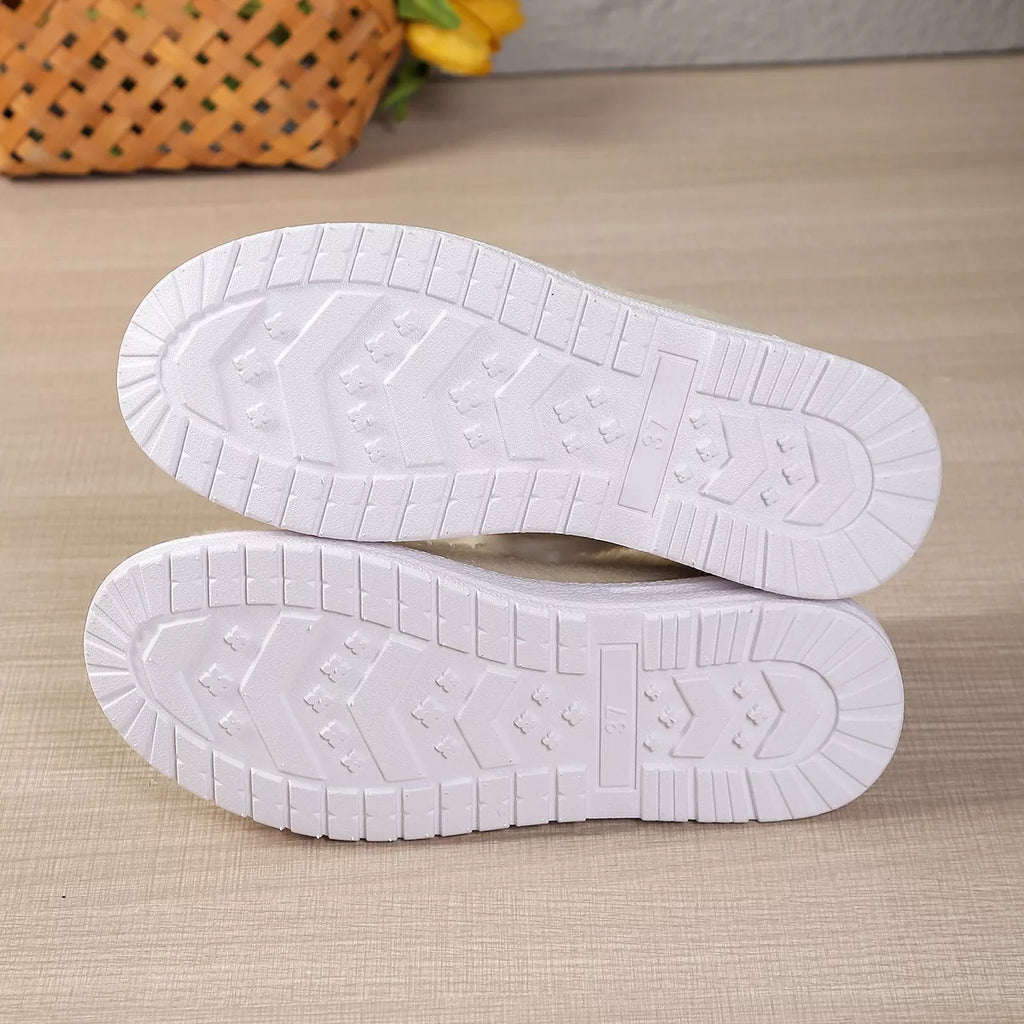 Plush-Lined Slip-Ons – Cozy Comfort Meets Effortless Style