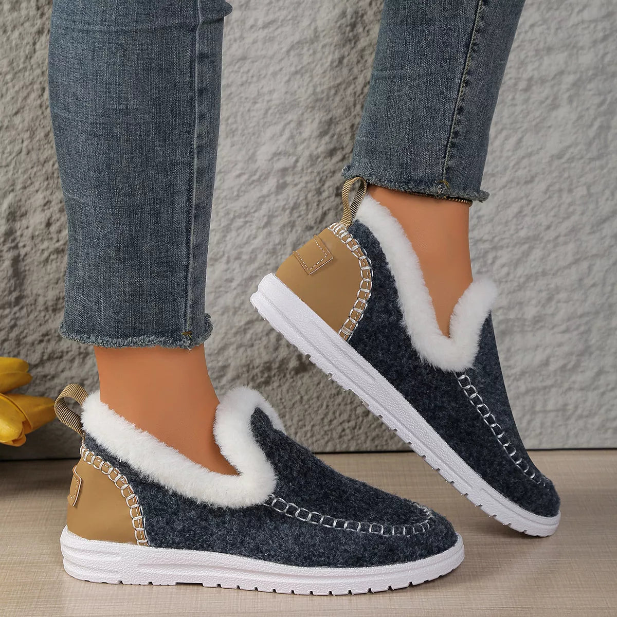 Plush-Lined Slip-Ons – Cozy Comfort Meets Effortless Style