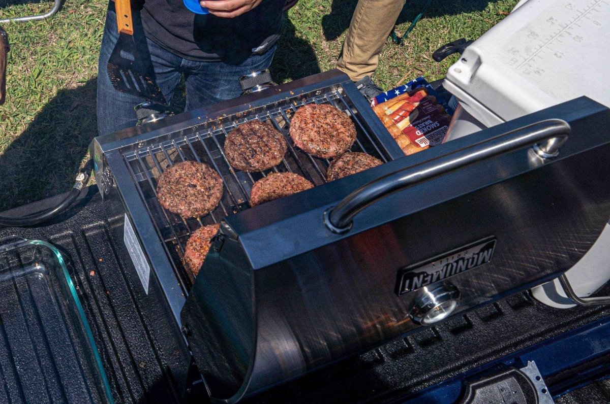 13742 | Stainless Tabletop Propane Gas Grill