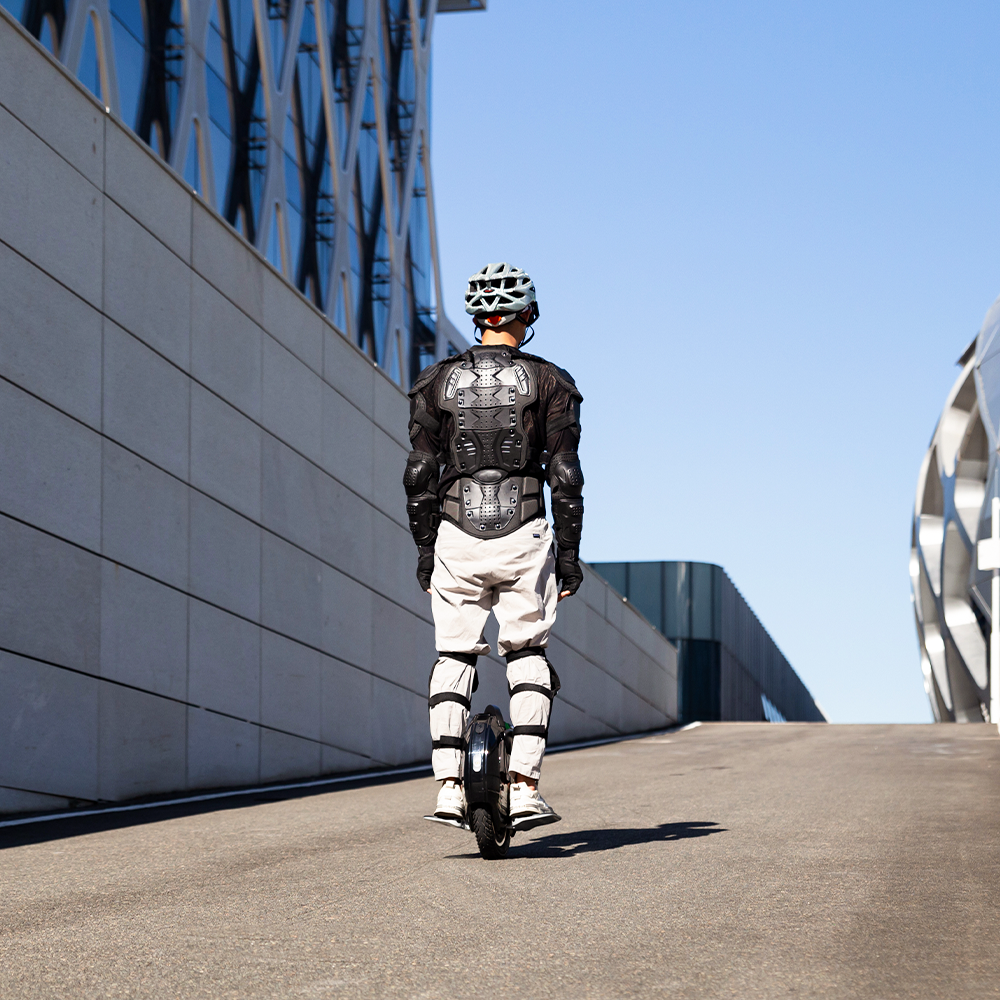 KingSong 14D Electric Unicycle – Lightweight, Smart & Ready for Every Ride