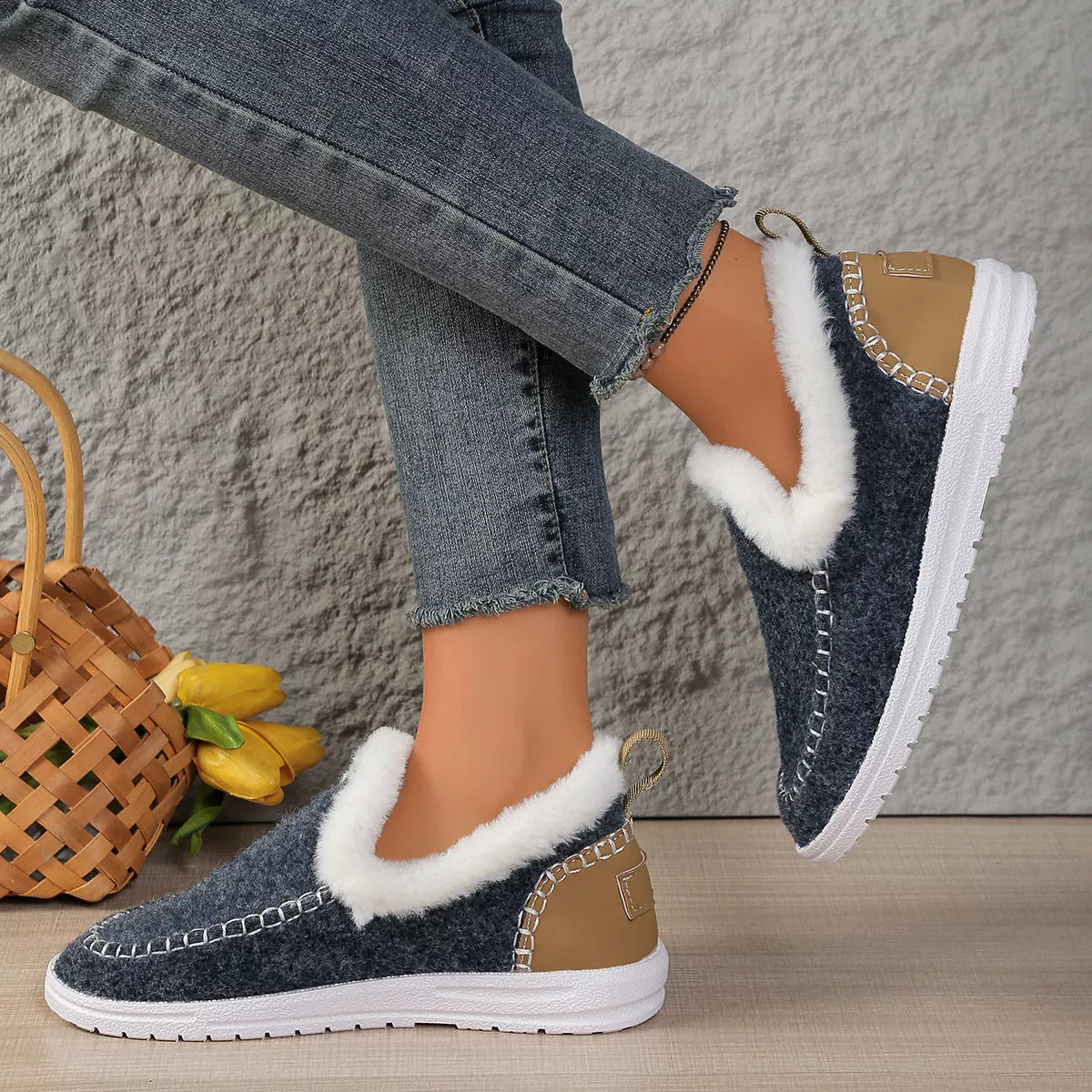 Plush-Lined Slip-Ons – Cozy Comfort Meets Effortless Style