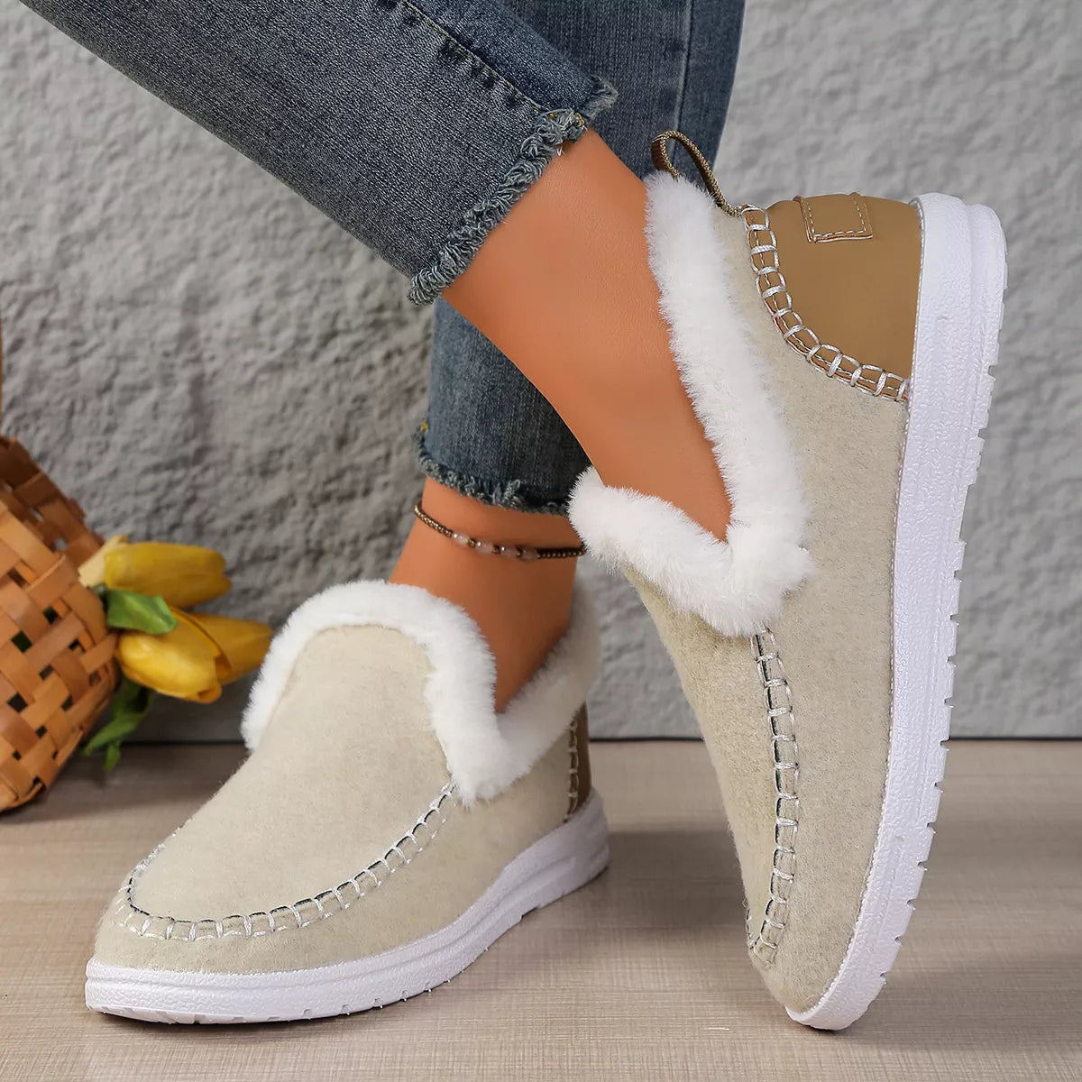 Plush-Lined Slip-Ons – Cozy Comfort Meets Effortless Style