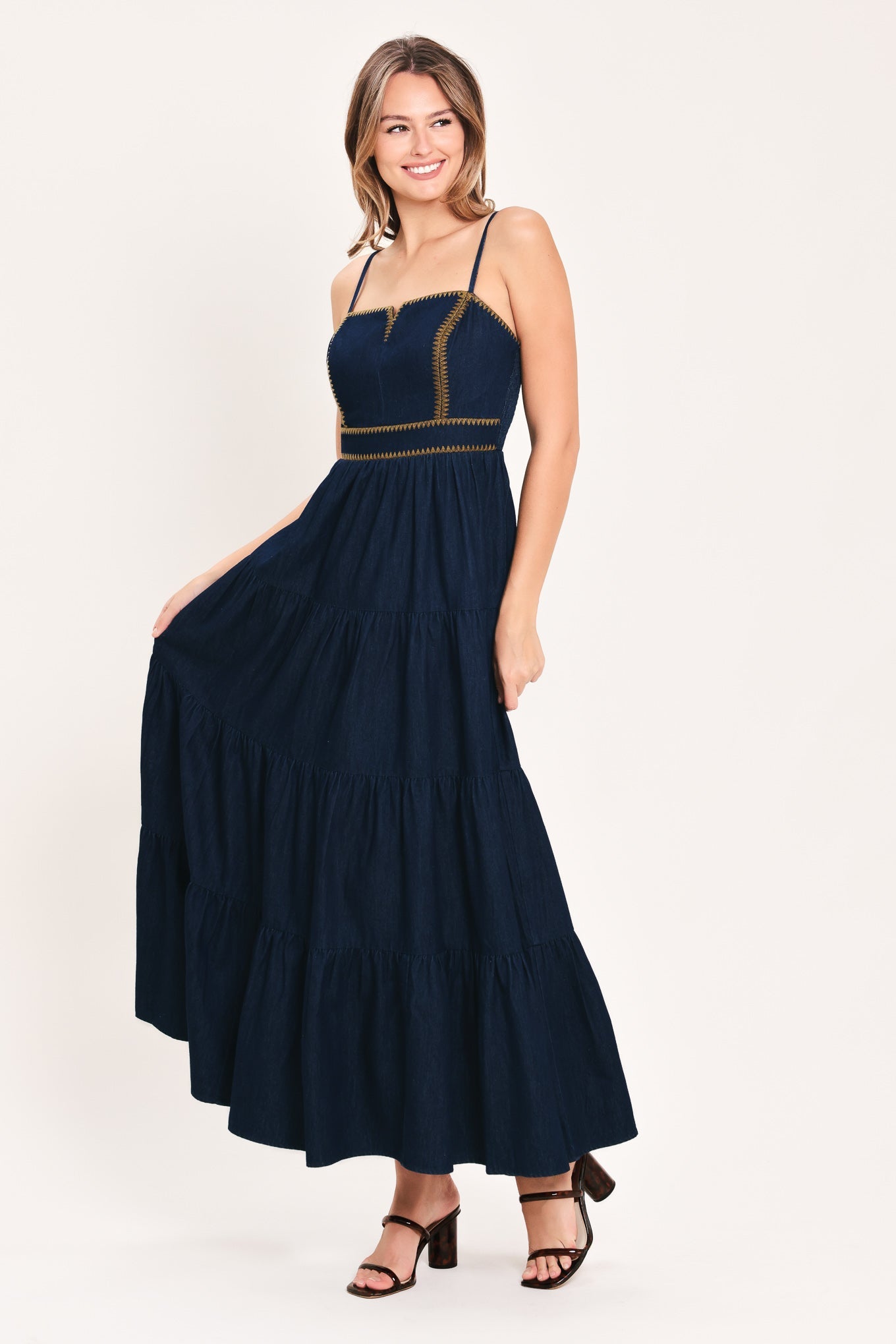 ⭐ STARS ALONG THE SEAM DENIM MAXI DRESS