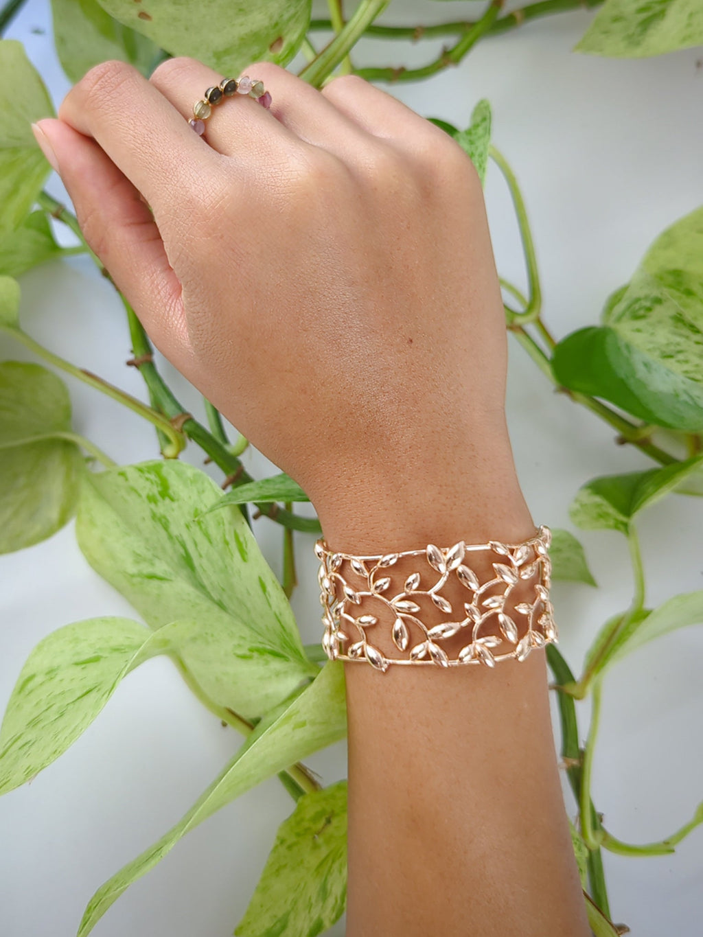 Olive Leaf Cuff Bracelet – Timeless Elegance Inspired by Nature