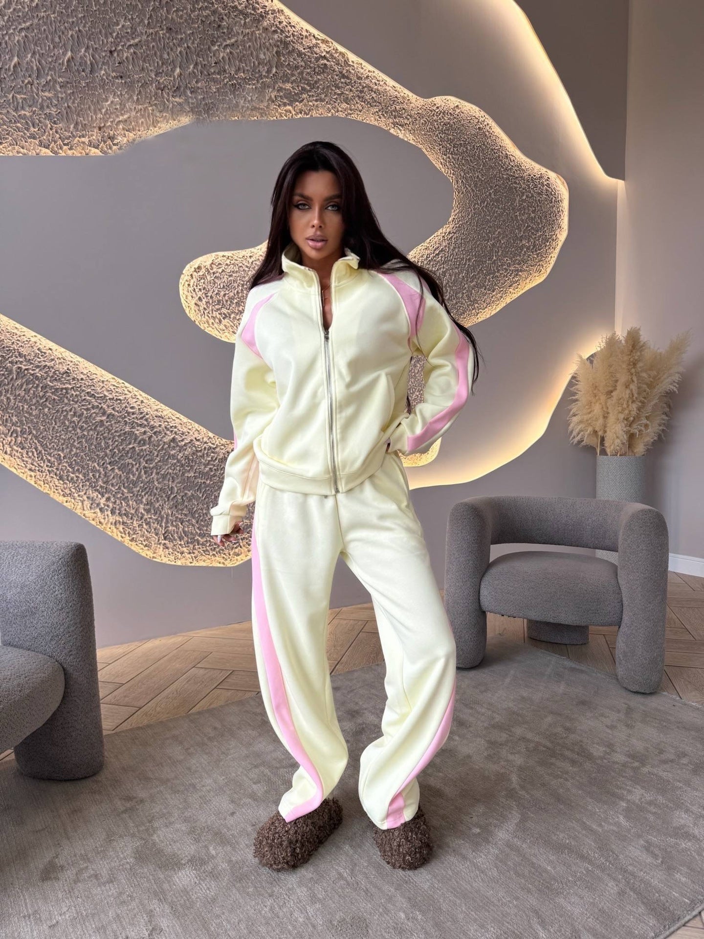 Women’s Long-Sleeve Zip-Up Jacket & Sweatpants Two-Piece Set